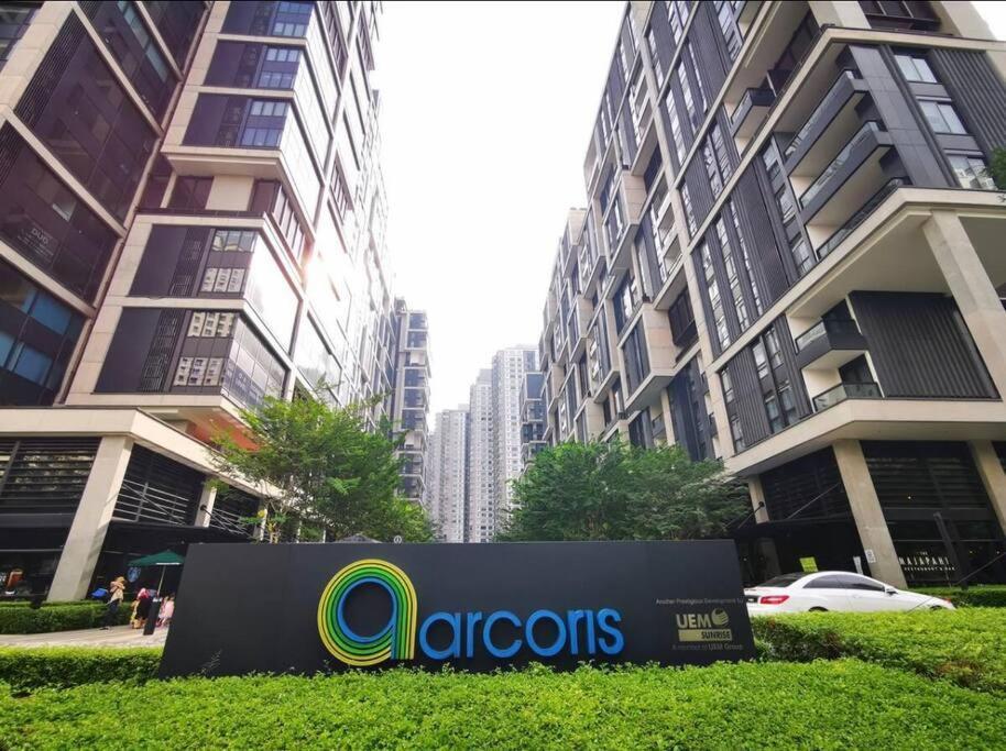 Pangsapuri Arcoris @ Mont Kiara,